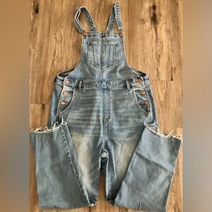OLD NAVY Blue Denim Bib Style Cropped Overalls. Adjustable Straps. Size 16 Tall.